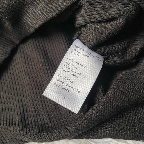 Naked wardrobe sleeveless Turtleneck Top 🖤 - Picture 6 of 8